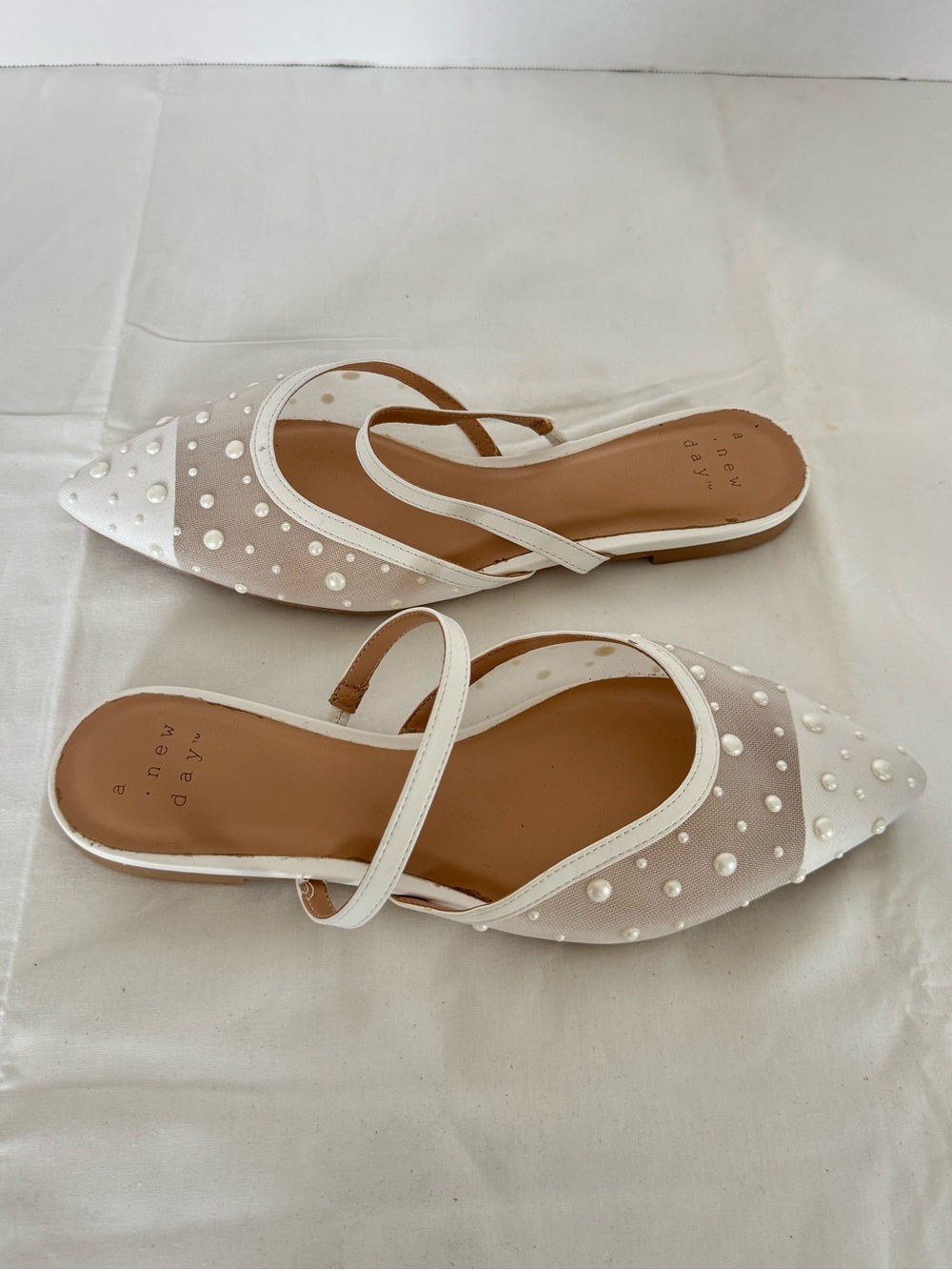 a new day White Pearl-Embellished Pointed-Toe Slingback Flats Size 8.5